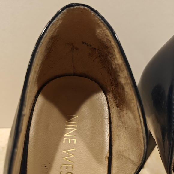 Nine West Navy Blue Patent D'Orsay Platform Pumps - 7M - Picture 10 of 11